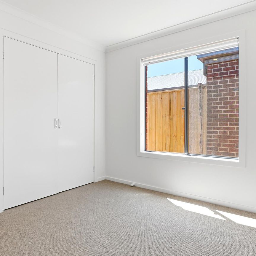 HOME FOR RENT IN THORNHILL PARK - Photo 1