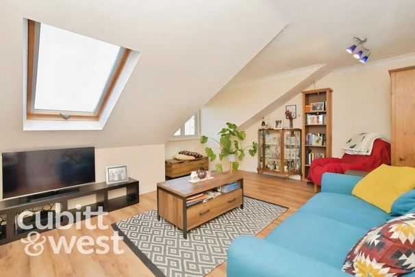 2 bedroom apartment to rent - Photo 1