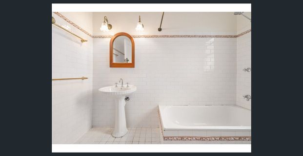 FAMILY HOME SURROUNDED BY PARKLAND AND IDEAL CENTRAL LOCATION - Photo 1