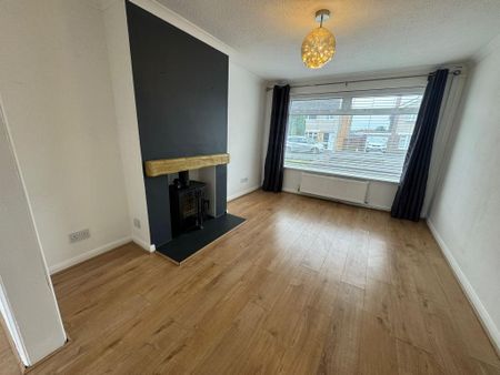 3 bedroom semi-detached house to rent - Photo 2