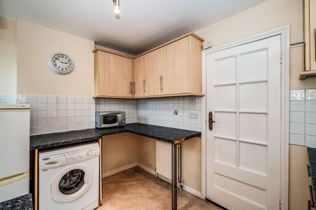 2 bedroom detached to rent Sunny Close - Photo 3