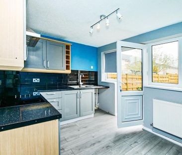 2 bedroom terraced house to rent - Photo 5