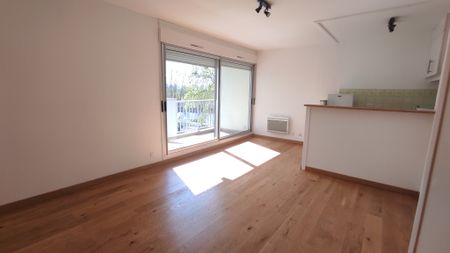 Location Appartement 2 pièces 39m² ORLEANS 45000 - Photo 4