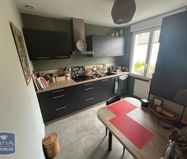 Location Maison 3 pièces 74m² LAVAL 53000 - Photo 2