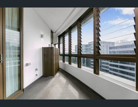 Modern Lifestyle & Luxury Living - 3-Bedroom Apartment in Australia Towers - Photo 5