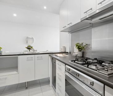 Urban Style Meets Unbeatable Fitzroy Location - Photo 5