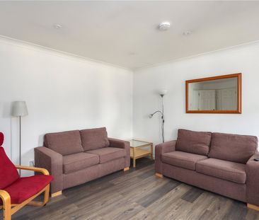 Montague House, E16 - Photo 4