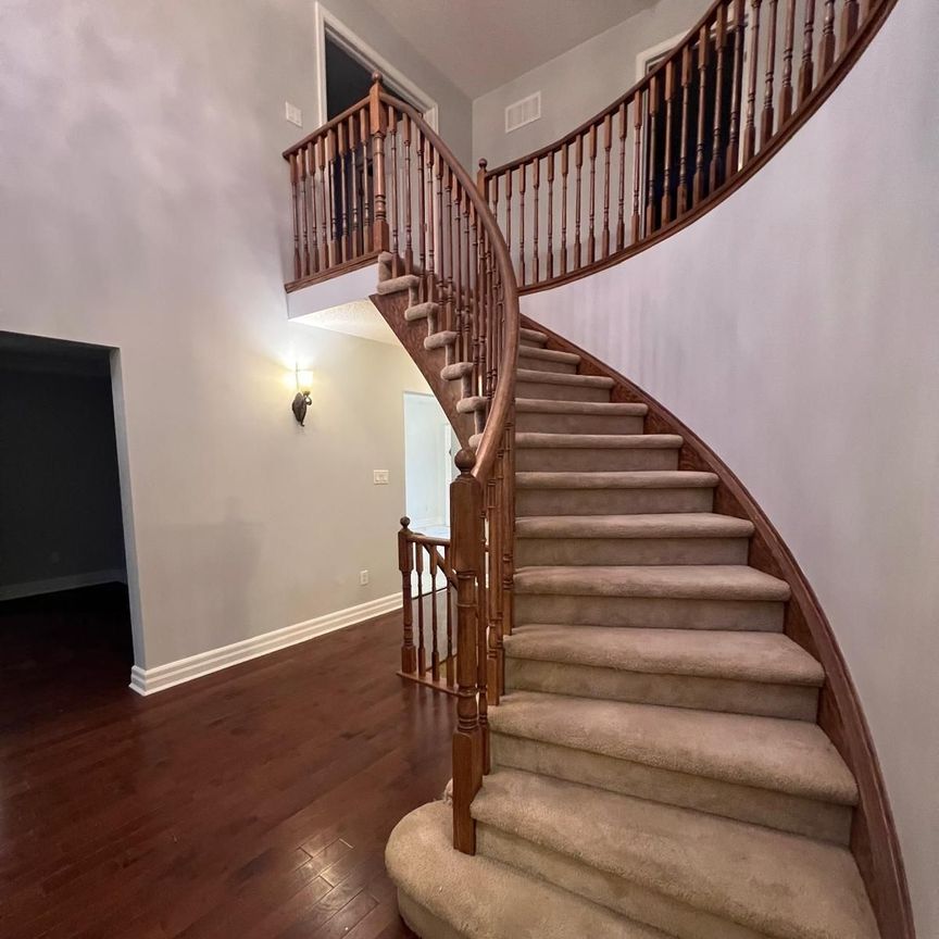 For Lease - 219 Lake Driveway Drive, Ajax, Ontario - Photo 1