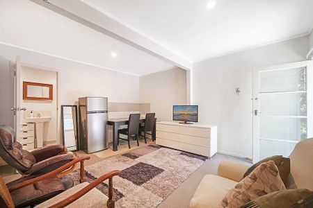 Stylish 3BR Unit in Glendowie - Photo 4