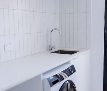 Immaculate Family Home - Photo 6