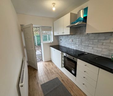 2 Bed - 107 Wykebeck Avenue, Leeds - LS9 0JG - Professional - Photo 3