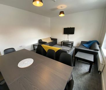 8 bedroom flat to rent - Photo 5