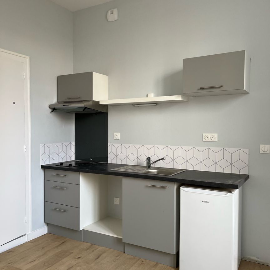 Location Appartement 2 pièces 30m² ANGOULEME 16000 - Photo 1