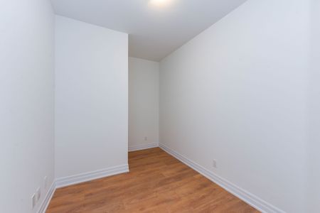 For Lease - 30 Elm Drive Unit# 206, Mississauga, Ontario - Photo 3