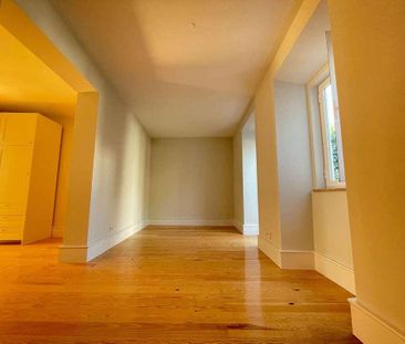 2 Bedroom Apartment, Graça, Lisboa - Photo 1