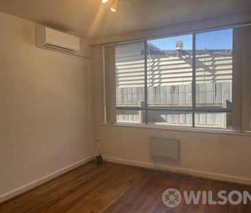Neat 1 bedder in the heart of Balaclava - Photo 1