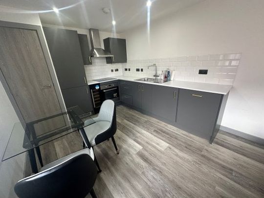 Charles House, Winckley Square - Photo 1