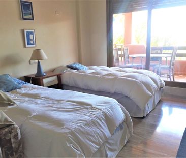 Middle Floor Apartment in Guadalmina Baja - Photo 6