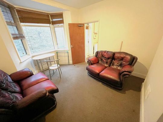 1 bedroom house of multiple occupation to rent - Photo 1