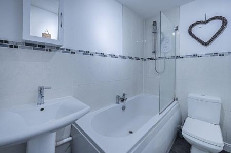 2 Bed End Terrace, Maukinfauld Court, G32 - Photo 5