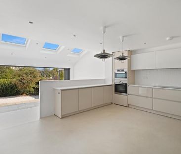5 bedroom end of terrace house to rent - Photo 6