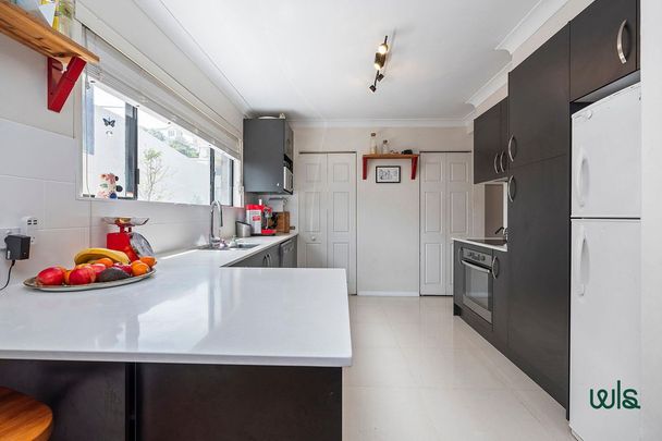 Put simply, welcome to the Hill - Photo 1