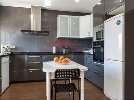 5 room luxury House for rent in Matosinhos, Distrito do Porto - Photo 1