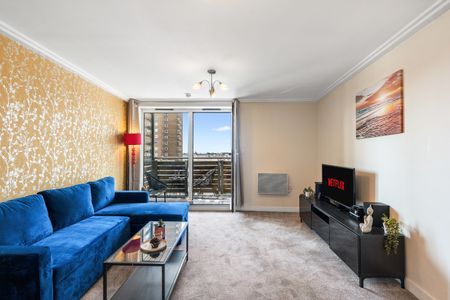 2 Bed Flat, Sharpthorne Court, BN1 - Photo 2