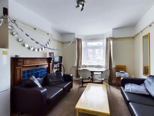 5 bedroom terraced house to rent - Photo 1