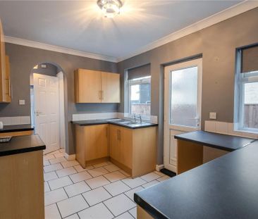 3 bedroom terraced house to rent - Photo 6