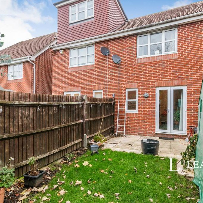 2 bedroom terraced house to rent - Photo 1