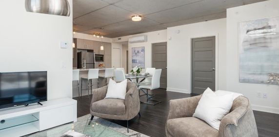 Superbe condo 5-1/2 (3 chambre / salle de bain + salle d'eau) à louer dans Laval - Photo 2