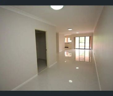 “2 Bedroom 2 Bathroom in the catchment of Parramatta High school” - Photo 1