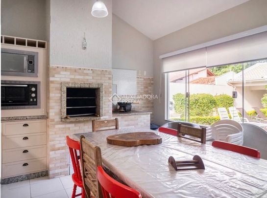 Casa com 3 quartos e 120m² para alugar em Campeche, Florianópolis. - Photo 1