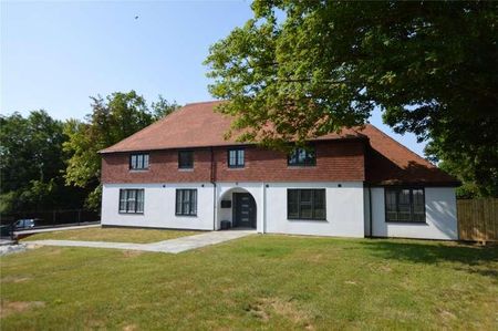 Milkingpen Lane, Old Basing, Basingstoke, Hampshire, RG24 - Photo 3