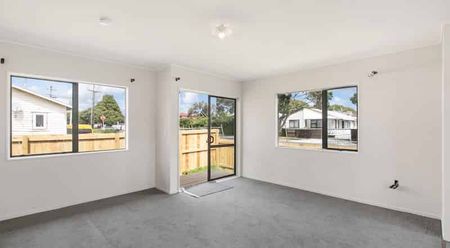 Excellent Location - Photo 3