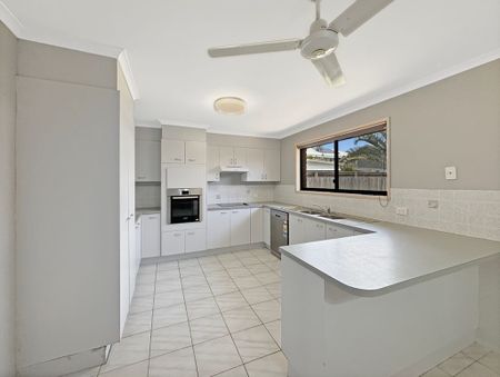 Fresh, Updated Beachside Living in Bokarina! - Photo 3