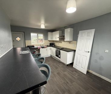 3 bedroom terraced house to rent - Photo 5