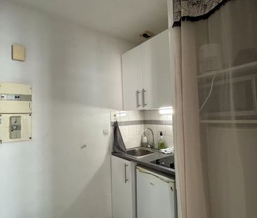 A LOUER // studio de 22.80 m² en intra-muros AVIGNON, - Photo 6
