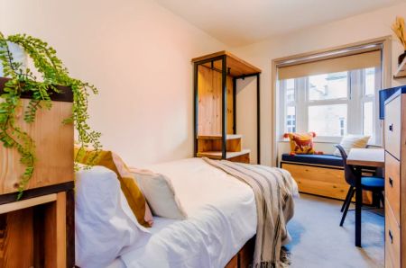 5 Bedrooms - Photo 5