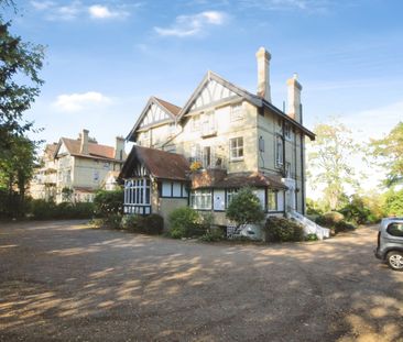 Coopers Hill Lane, Englefield Green, Egham, Surrey, TW20 0JY - Photo 3
