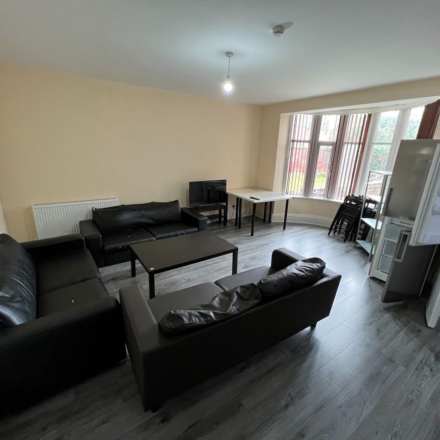 8 Bed Semi-Detached House, Egerton Road, M14 - Photo 1