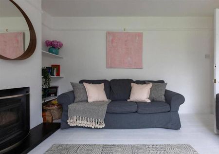 3 bedroom terraced house to rent - Photo 2