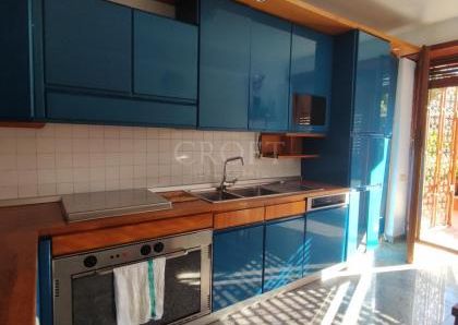 Monteverde Vecchio-Terrace: Furnished 2 Bedroom, 2 Bath, spacious kitchen, living, large private terrace and garden. Bright, silent, near shops, services and transport, located on a quite street in a well kept building. Possible parking. Ref 2375