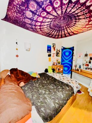 2 Bed - Shared Bath - Single Bed - Photo 1