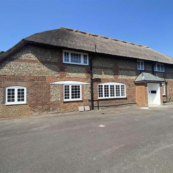 Tudor Court, Ferringham Lane, Ferring, Worthing, BN12 - Photo 1