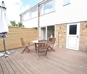 3 bedroom semi-detached house to rent - Photo 6