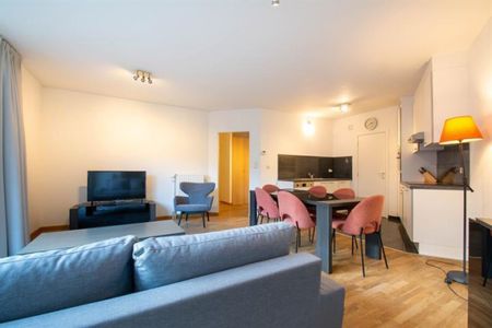 Proche de la Maison Communale d'Auderghem, beau Rez-de-Chaussée meublé de 2 chambres - Photo 2