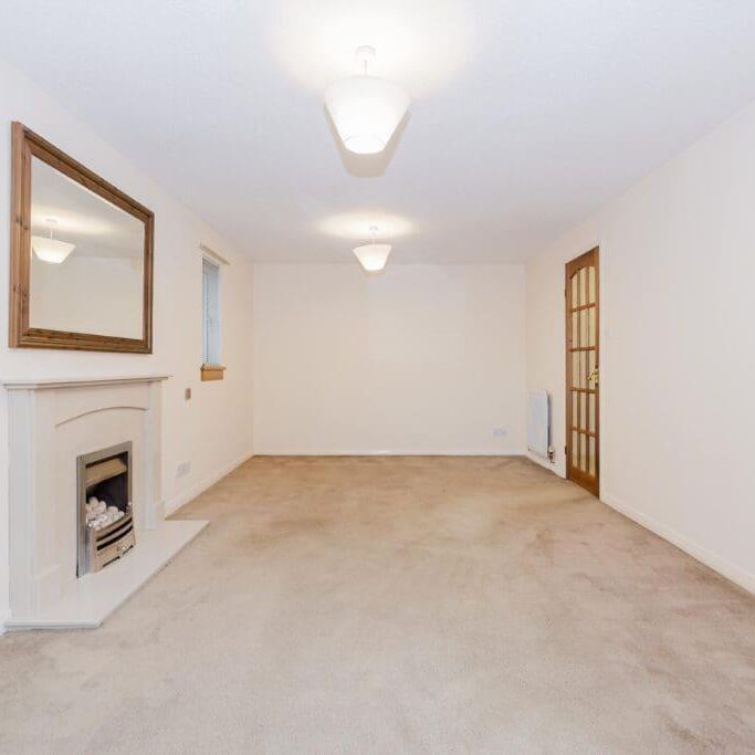 3 bedroom detached bungalow to rent - Photo 1