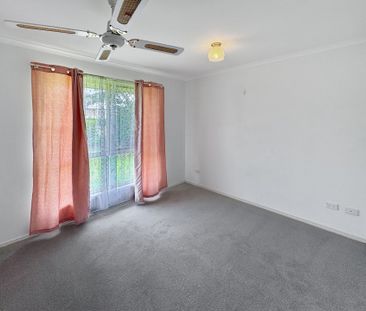 Quality 3 Bedroom Brick in a Quiet Area - Photo 6